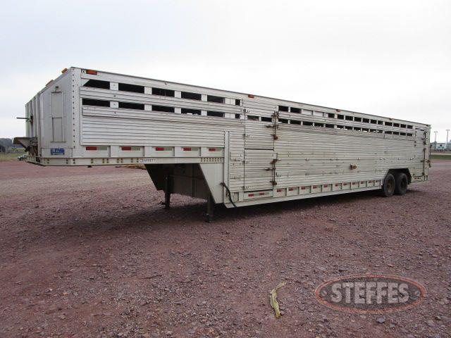 Livestock trailer_1.jpg